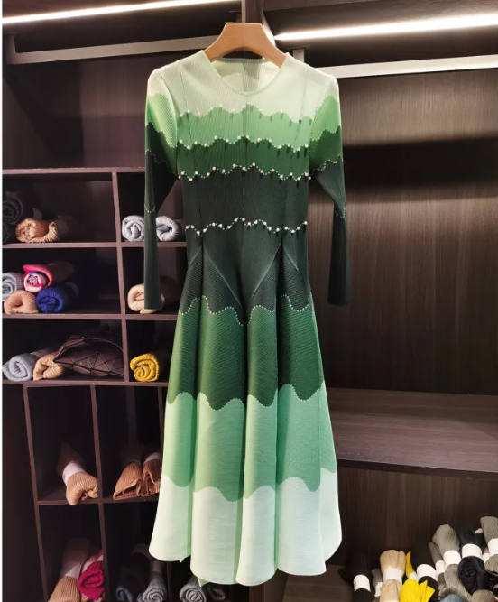 Loose-fit Color-block Printed Dress